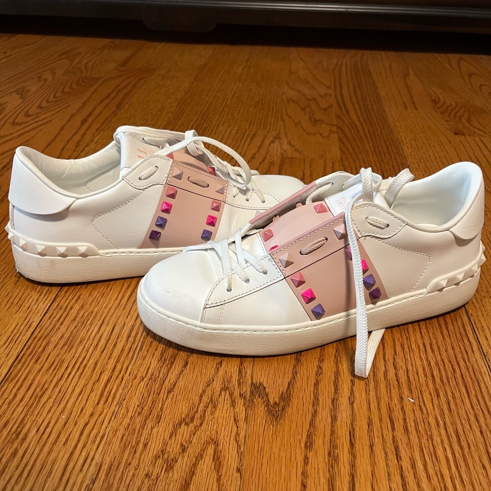 Valentino Garavani no. 11 rockstud untitled shoe